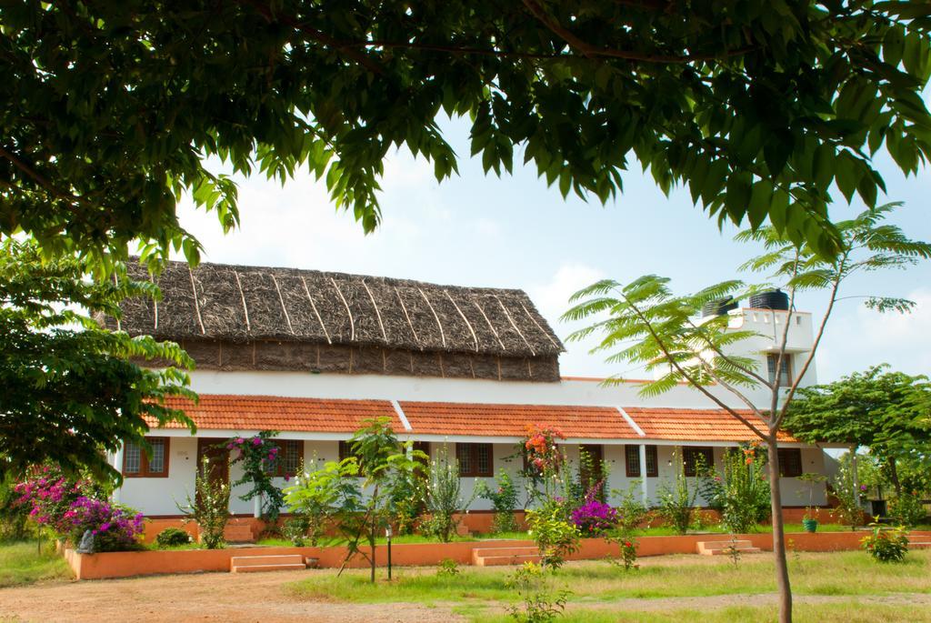The Mountain Retreat Hotell Tiruvannāmalai Exteriör bild