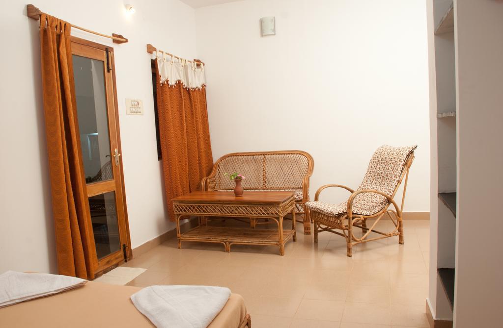 The Mountain Retreat Hotell Tiruvannāmalai Exteriör bild