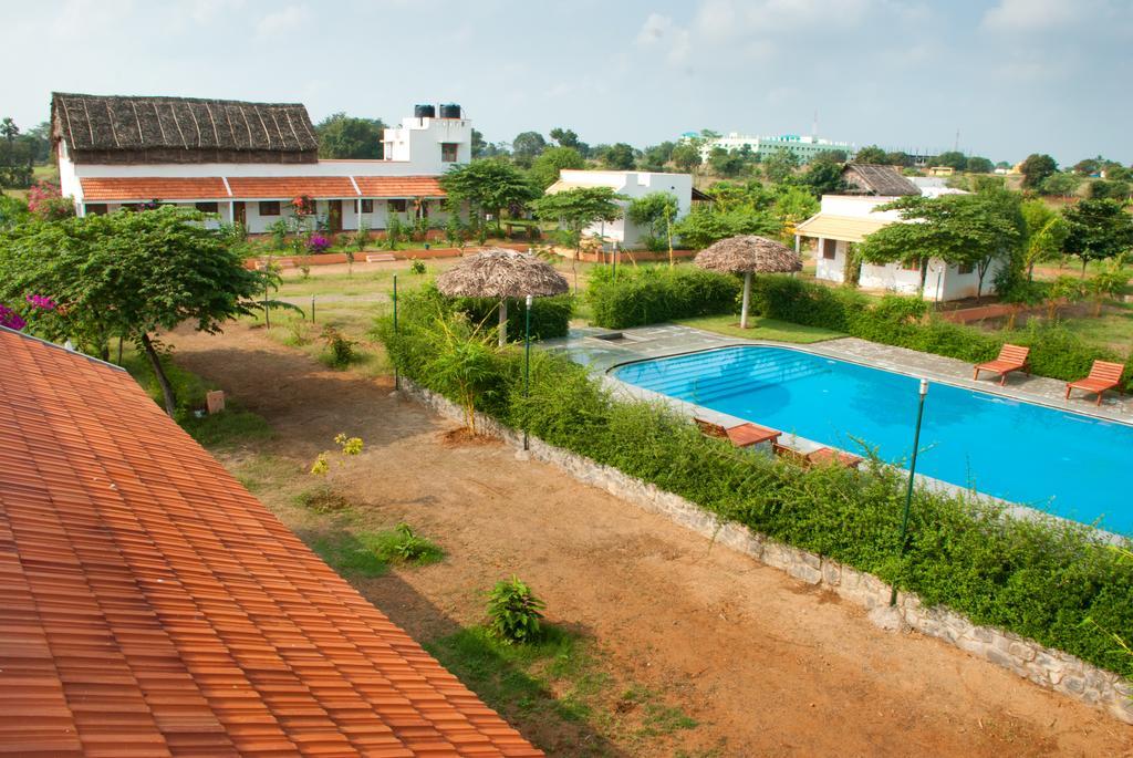 The Mountain Retreat Hotell Tiruvannāmalai Exteriör bild