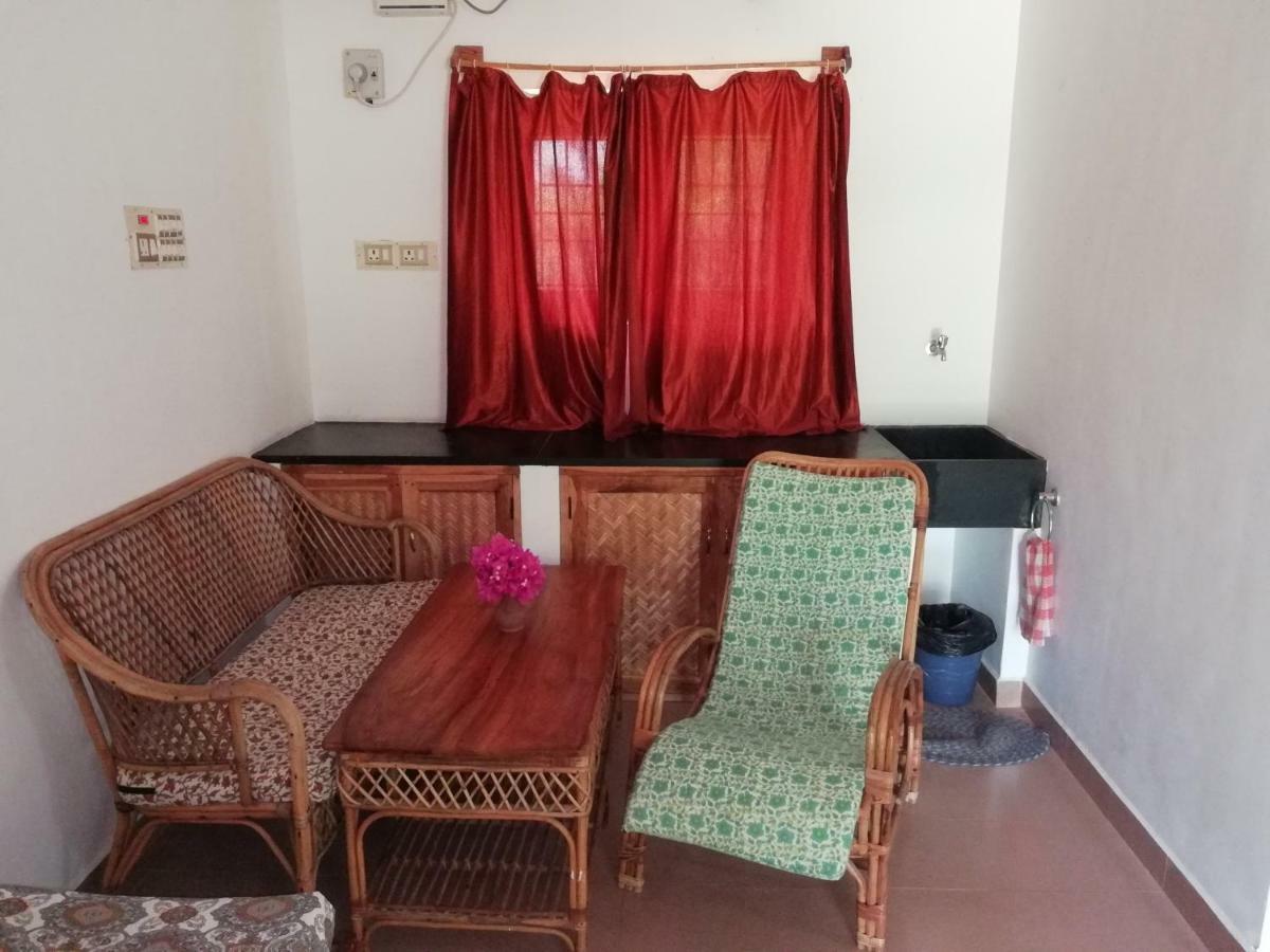 The Mountain Retreat Hotell Tiruvannāmalai Exteriör bild