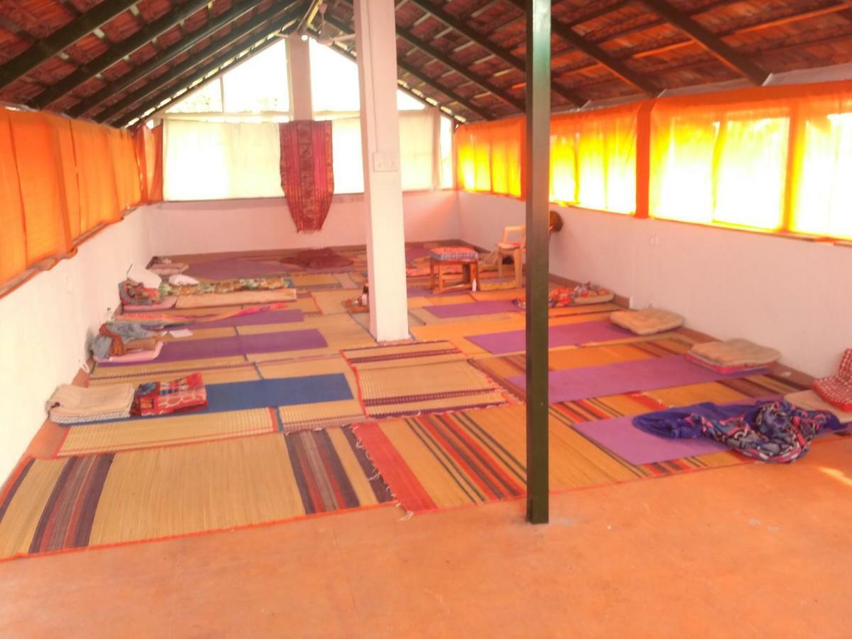 The Mountain Retreat Hotell Tiruvannāmalai Exteriör bild